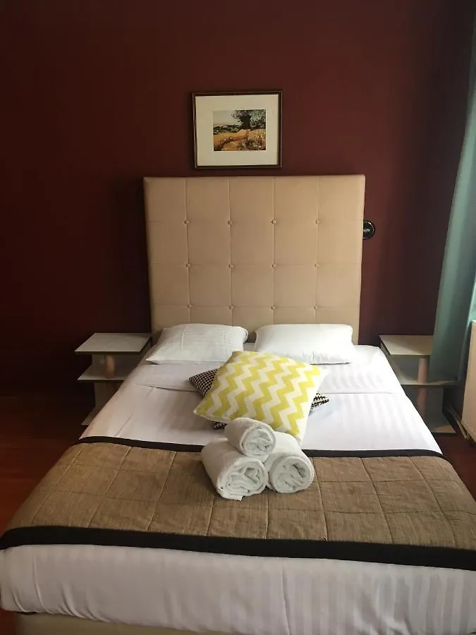 Albert Hotel Saint-Josse-ten-Noode 2*, Brussels