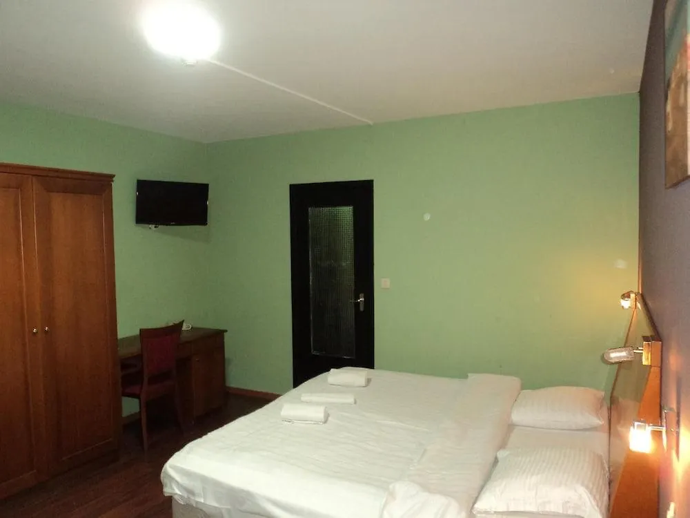 Albert Hotel Saint-Josse-ten-Noode 2*, Brussels Belgium
